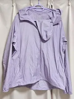 UNIQLOポケッタブルUVカットパーカー フード付き マウンテンパーカー