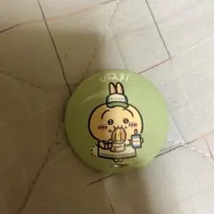 ちいかわ うさぎ ファミマ 缶バッジ