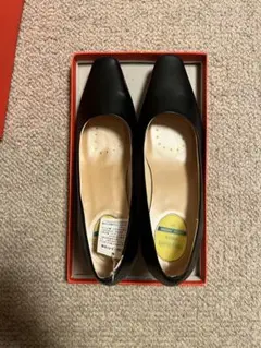 黒パンプス