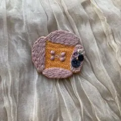 ミナペルホネン　ハンドメイドブローチ