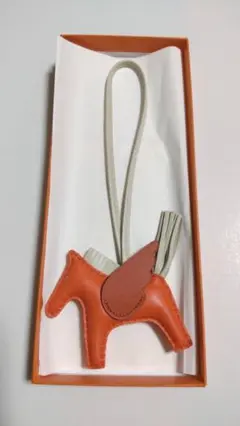 新品 エルメス ロデオペガサス PM ペガサスチャーム ロデオチャーム