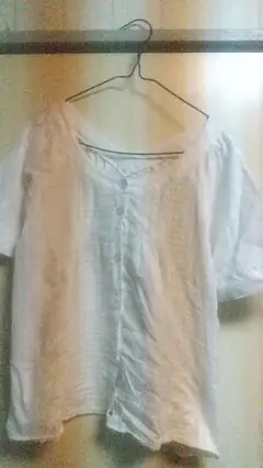 ホワイトコットンオフショルダーTシャツ
