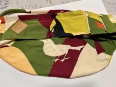Betta キャリーミー　鳥柄　スリング