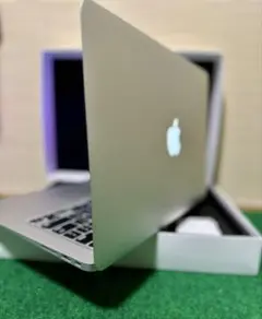 更に値下げた❗️ Macbook Air 8GB 256 GB