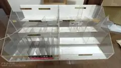 大型アクリル製ショーケース