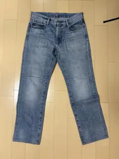ストレートデニム