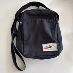 Nike ブラック ショルダーバッグ