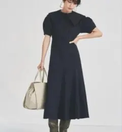 Mila Owen ワンピース　パフスリーブ　ネイビー