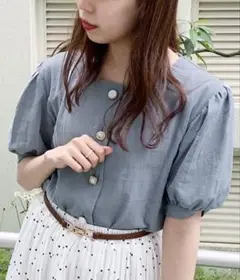 未着用　apres jour イロイロボタンスクエアネックブラウス
