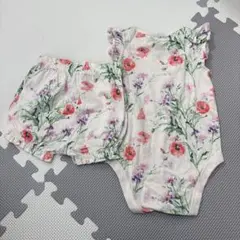 GAP 花柄ロンパースとショートパンツセット 6-12ヶ月