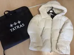 最終お値下げ♡早い者勝ち‼️極美品TATRAS ホワイト ダウン 収納バッグ付き
