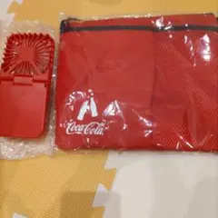 コカ・コーラ　ハンディファン付きサコッシュ