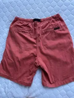 MTVロゴ付きオレンジショートパンツ