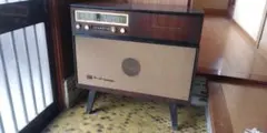 昭和レトロ 1958年発売ビクター オーディオラSLA-10型?