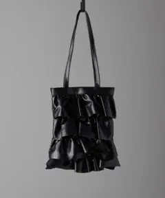 黒トートバッグ　フリル
