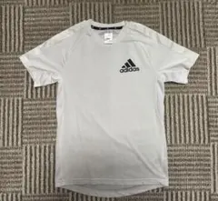 adidasTシャツ