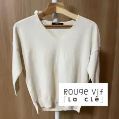 FONCÉ（Rouge vif la cle）アイボリーVネック七分袖カットソー