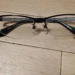 ブラック フレームレス眼鏡