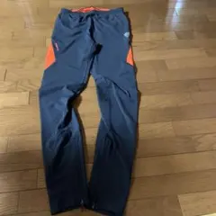 adidas ダークグレー タイツ 反射ストライプ付き