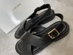 SLOBE IENA ブラック クロスストラップサンダル