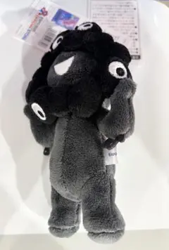 関西万博 黒 ミャクミャク カラビナ付き マスコット 立ち