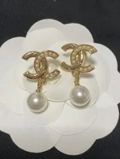 CHANEL ヴィンテージ チャームボタン ピアス パール