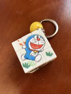 藤子不二雄　ルービックキューブキーホルダー　ニコアンド