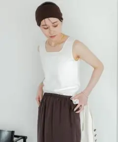 【新品未使用タグ付き】スクエアネックタンクトップ