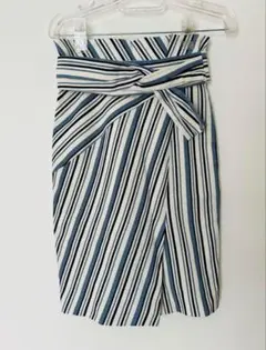 【美品】夏用タイトスカート　ストライプ柄　ブルー　ひざ丈　Sサイズ