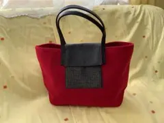 可愛い赤のトートバッグ