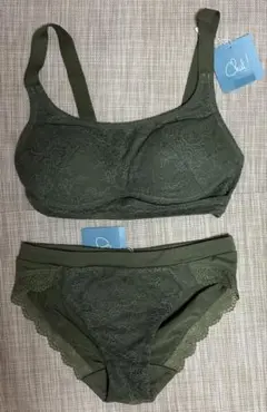 Chut! INTIMATES ナイトブラ&ショーツセット