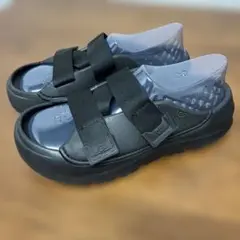 UGG ブラック スポーツサンダル