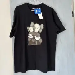 UNIQLO カウズTシャツ