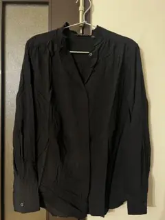 UNIQLO 襟フリルシャツ
