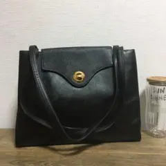 《美品》GIVENCHY(ジバンシィ)レザー ハンドバッグ ブラック 黒