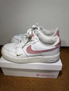 NIKE Air Force 1 ホワイト/ピンク (午前中のみこっそり値下げ)
