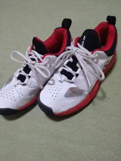 YONEX テニスシューズ ホワイト/レッド