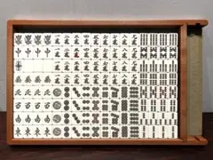 【麻雀牌一式】美品 麻雀 麻雀牌 ボードゲーム ※背面:青色