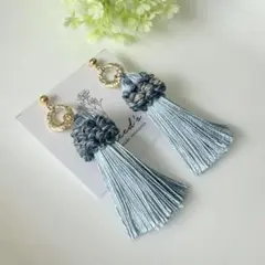 ▪タッセルチャーム×ゴールドデザインフープチャームピアス／イヤリング1点のみ