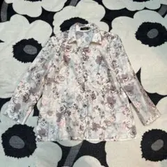 美品！Lillian 花柄 長袖シャツ