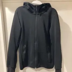 ユニクロ ドライストレッチフルジップパーカー　M ブラック