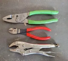 Item thumbnail for item c56e0b0f-b7c7-484e-8acc-c543e4f66366