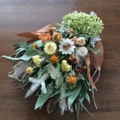 ユーカリと薔薇、アナベルとビタミンカラーの花ばなのスワッグ　42cm［584]
