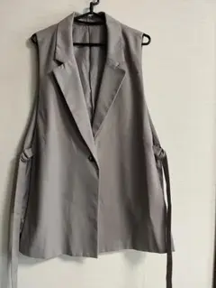 しまむら　ベスト　L
