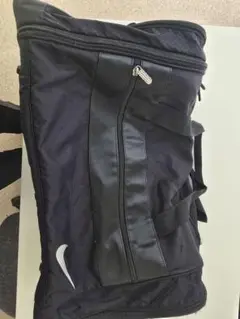 Nike 大容量スポーツバッグ 黒　ボストンバック