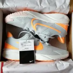 【新品】nike　24.5cm　ジョギング　ランニングシューズ　ジュニア　キッズ