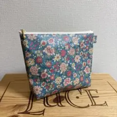 ハンドメイド　yuwaロアンヌ ラミネートマチ付きポーチ