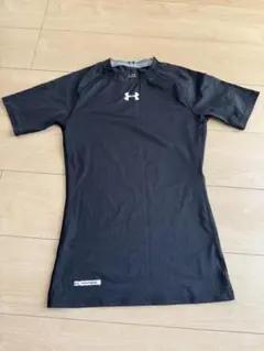 Under Armour 黒 アンダーシャツ タイトフィット