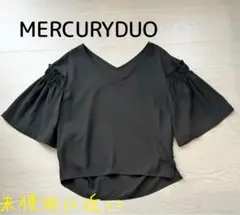 【未使用に近い】 MERCURYDUO⭐︎Ｖネック半袖フリルブラウス　黒ブラック