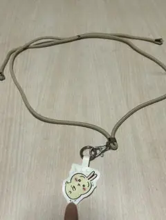 ちいかわ　うさぎ　スマホ　ショルダー　ストラップ